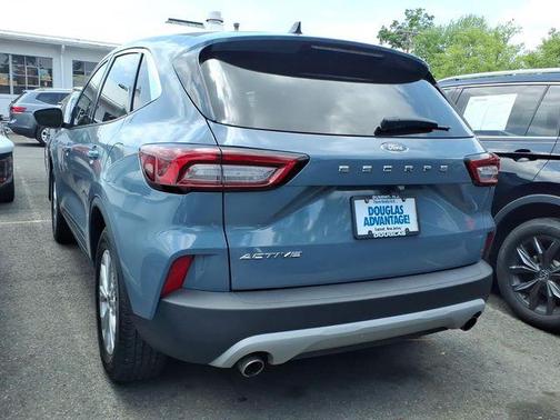 VAPOR BLUE METALLIC 2024 Ford Escape Active