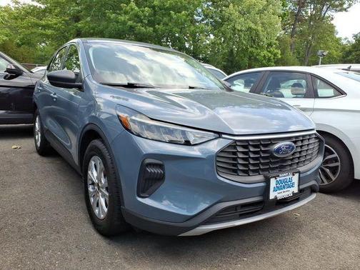 VAPOR BLUE METALLIC 2024 Ford Escape Active