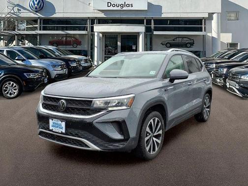 Pure Gray 2023 Volkswagen Taos 1.5T SE