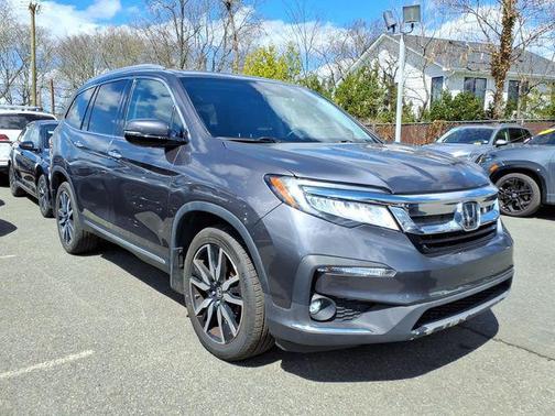 Gray 2022 Honda Pilot Touring 8-Passenger