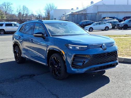 2025 Volkswagen Tiguan 2.0T SE R-Line Black 4MOTION