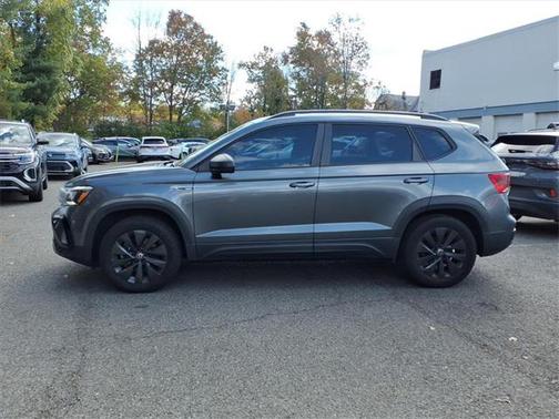 2022 Volkswagen Taos S