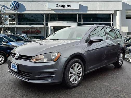 2016 Volkswagen Golf SportWagen TSI S 4-Door