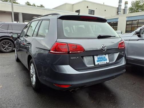 2016 Volkswagen Golf SportWagen TSI S 4-Door