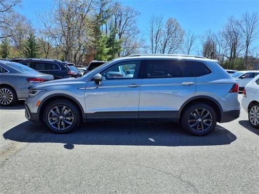 2022 Volkswagen Tiguan 2.0T SE 4MOTION