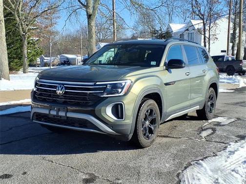 2025 Volkswagen Atlas 2.0T Peak Edition