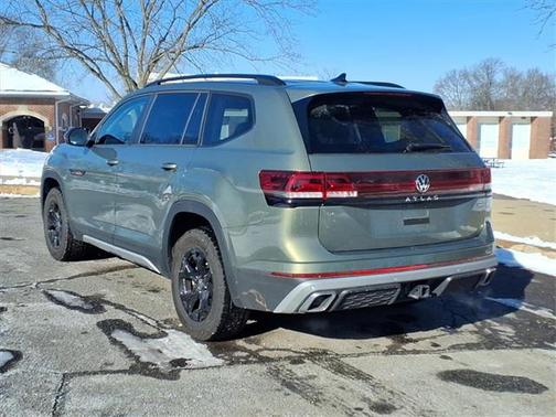 2025 Volkswagen Atlas 2.0T Peak Edition
