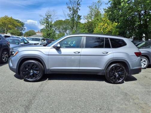2025 Volkswagen Atlas 2.0T SE w/Technology 4MOTION