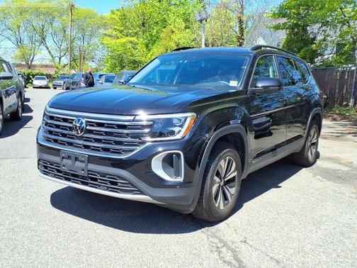 deep black pearl 2026 Volkswagen Atlas 2.0T SE