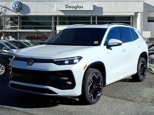 2025 Volkswagen Tiguan 2.0T SEL R-Line 4MOTION