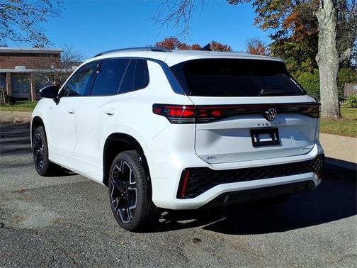 2025 Volkswagen Tiguan 2.0T SEL R-Line 4MOTION