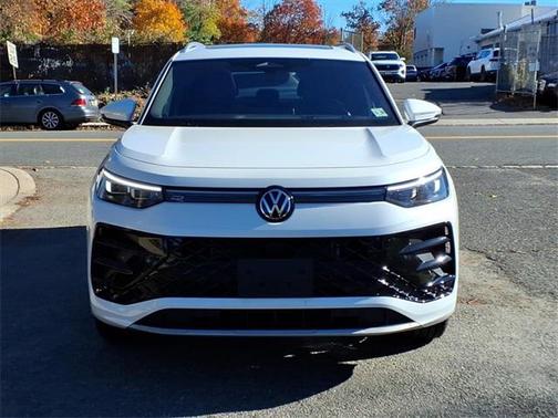 2025 Volkswagen Tiguan 2.0T SEL R-Line 4MOTION