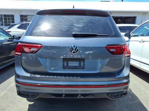 Platinum Gray Metallic 2024 Volkswagen Tiguan 2.0T SE R-Line Black 4MOTION