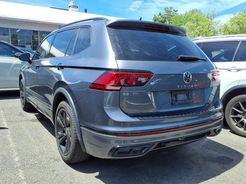 Platinum Gray Metallic 2024 Volkswagen Tiguan 2.0T SE R-Line Black 4MOTION