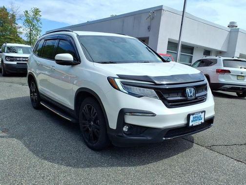 Platinum White Pearl 2021 Honda Pilot AWD Black Edition