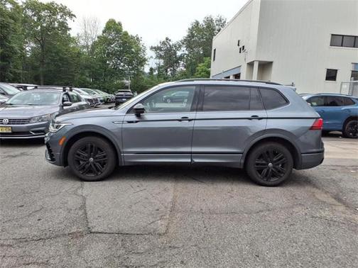 2022 Volkswagen Tiguan 2.0T SE R-Line Black 4MOTION
