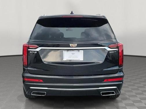 2021 Cadillac XT6 Luxury FWD