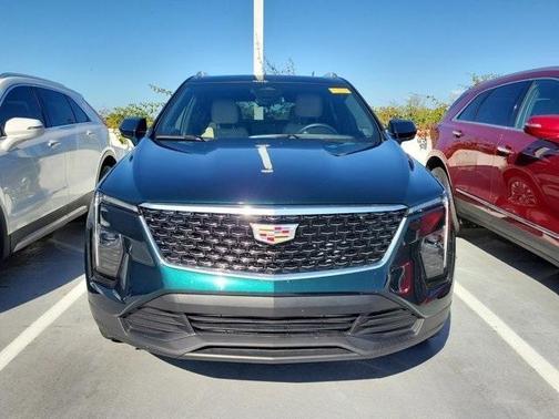 2024 Cadillac XT4 Luxury