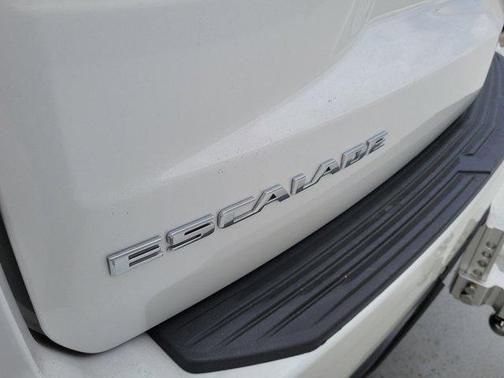 2023 Cadillac Escalade ESV Luxury