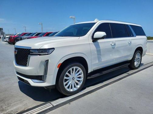 2023 Cadillac Escalade ESV Luxury