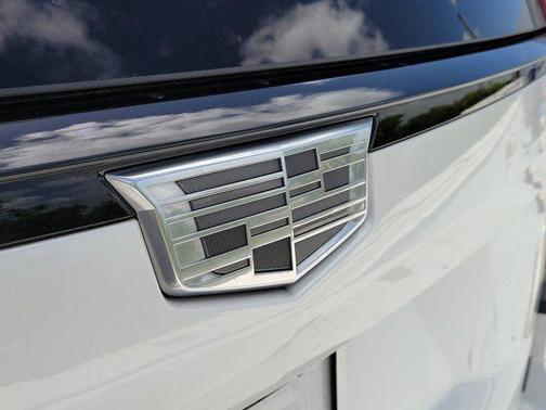 Crystal White Tri-Coat 2022 Cadillac Escalade Sport