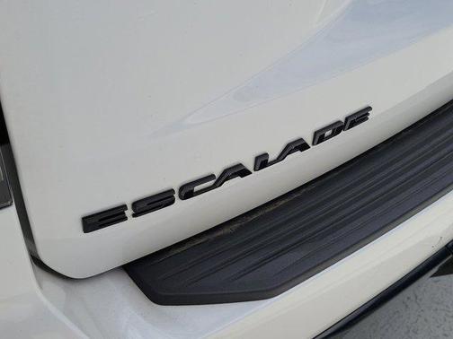 Crystal White Tri-Coat 2022 Cadillac Escalade Sport