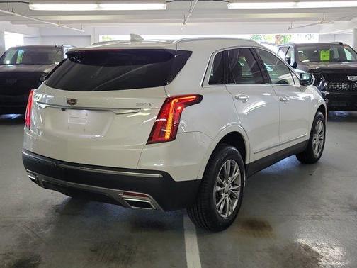 2022 Cadillac XT5 Premium Luxury