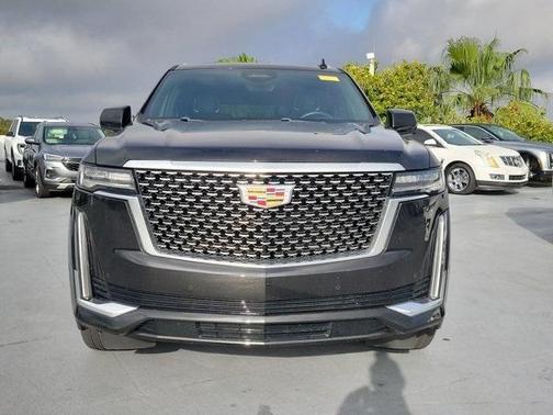 2022 Cadillac Escalade ESV Premium Luxury