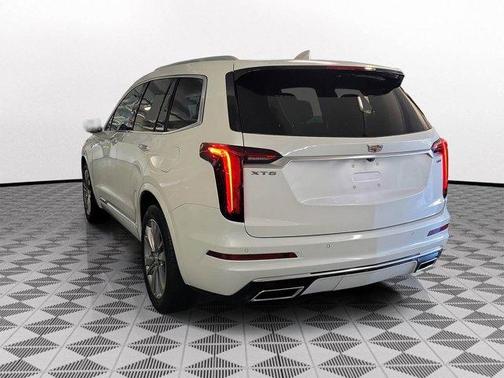 2023 Cadillac XT6 Premium Luxury FWD