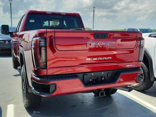 2024 GMC Sierra 2500 AT4