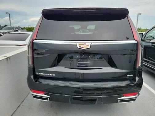 2023 Cadillac Escalade Luxury