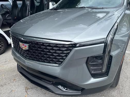 2025 Cadillac XT4 Premium Luxury