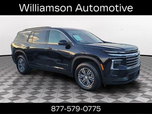 Mosaic Black Metallic 2025 Chevrolet Traverse LT