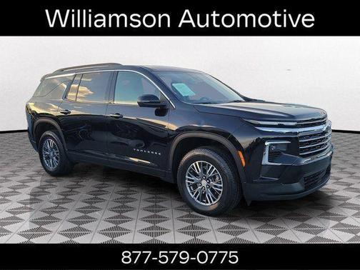 Mosaic Black Metallic 2025 Chevrolet Traverse LT