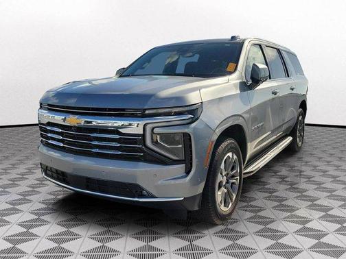 2025 Chevrolet Suburban LT
