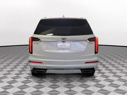 Crystal White Tri-Coat 2023 Cadillac XT6 Luxury FWD