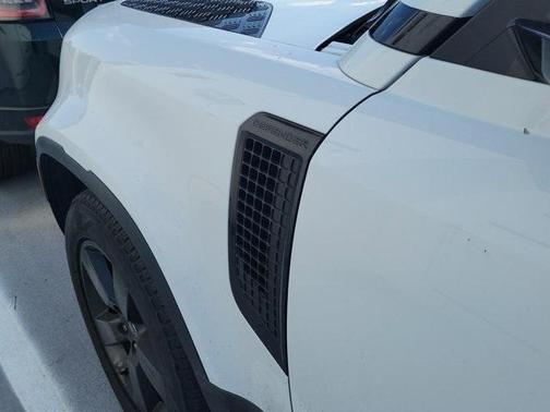 2025 Land Rover Defender P300 S