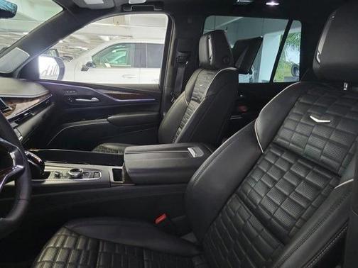 2023 Cadillac Escalade Sport Platinum