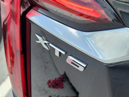 2023 Cadillac XT6 Premium Luxury FWD