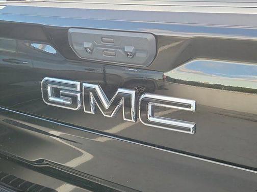 Onyx Black 2025 GMC Sierra 1500 AT4
