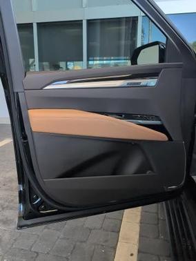 2025 Cadillac Escalade ESV Premium Luxury