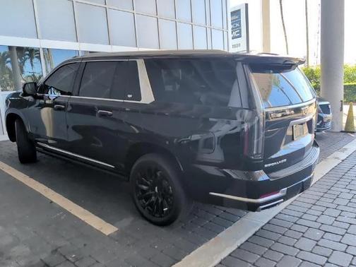 2025 Cadillac Escalade ESV Premium Luxury