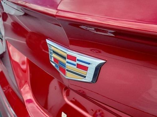 2024 Cadillac XT4 Luxury