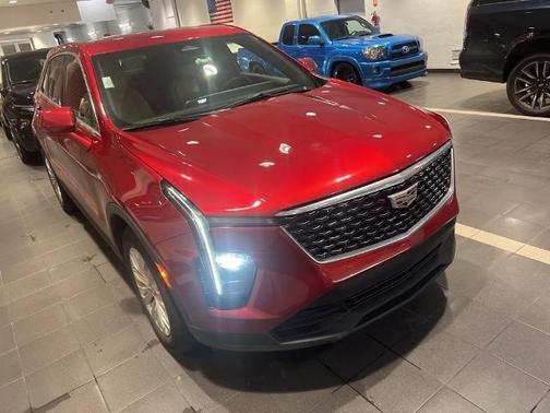 2024 Cadillac XT4 Luxury