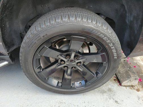 Onyx Black 2019 GMC Yukon SLE