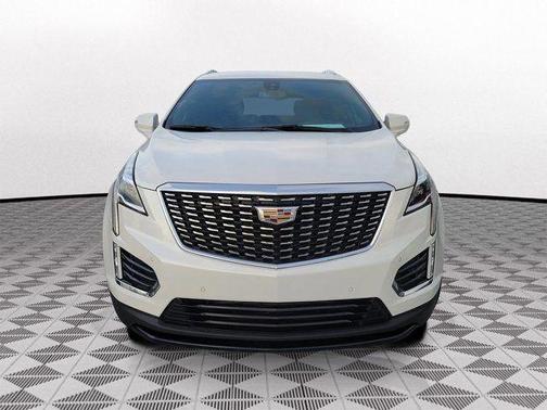 Crystal White Tri-Coat 2023 Cadillac XT5 Luxury
