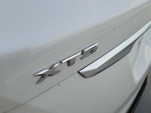 Crystal White Tri-Coat 2023 Cadillac XT5 Luxury