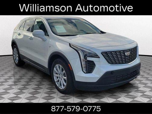 Crystal White Tri-Coat 2023 Cadillac XT4 Luxury