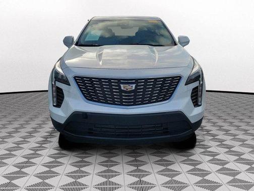 Crystal White Tri-Coat 2023 Cadillac XT4 Luxury
