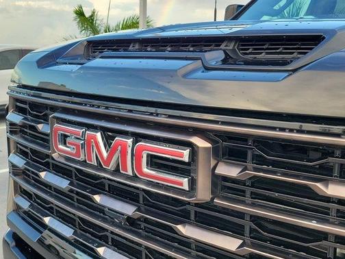 Onyx Black 2024 GMC Sierra 2500 AT4X